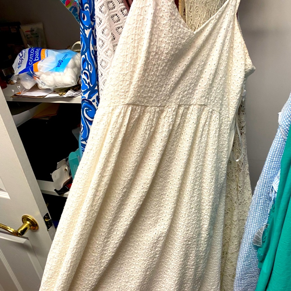 White lace dress